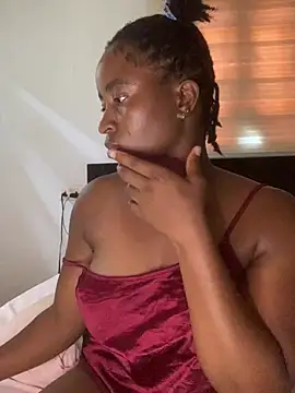 Онлайн чат XXX MISSMAYSROOM