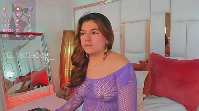 nora_zap Adlı Modelin Canlı XXX Sohbeti