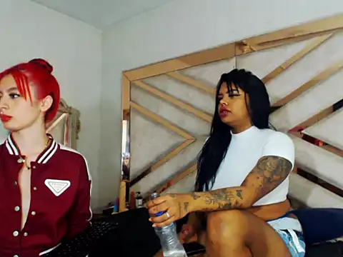 แชท XXX สดของ Luna_and_Rose