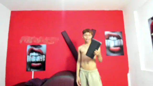 Chat +18 de AVENGER_BOYS2026 ao vivo