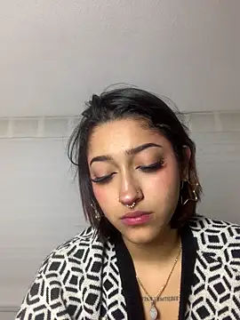 Chat +18 de LilithMonette ao vivo