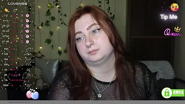 Chat +18 de Alicia_love00 ao vivo