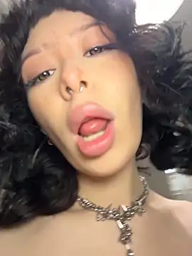 MaryMe__'s Webcam Show