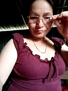 XXX chat uživo modela Cucci07