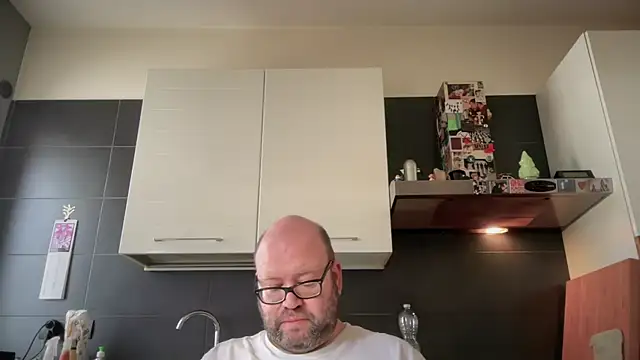 theitalianbear Adlı Modelin Canlı XXX Sohbeti