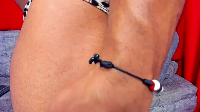 MikeEstevess Adlı Modelin Canlı XXX Sohbeti