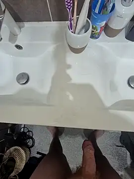 nicoco5757 Show in webcam