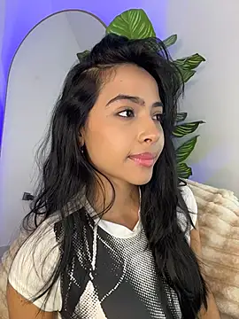 _Emily_Thompson_'s Live XXX Chat