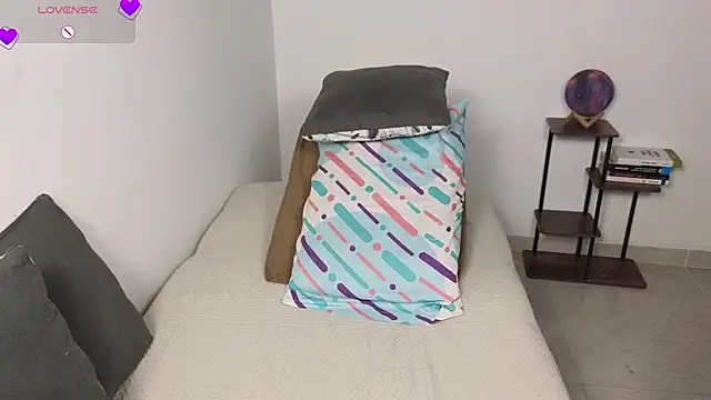 XXX chat uživo modela blue__moon_