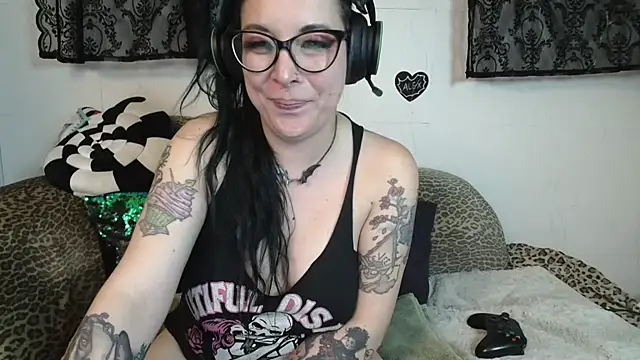 Missy-Dee Live XXX-chat