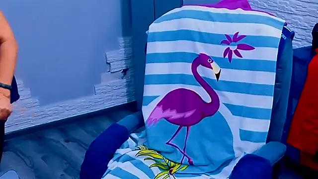 Hornystepmom29's Webcam Show