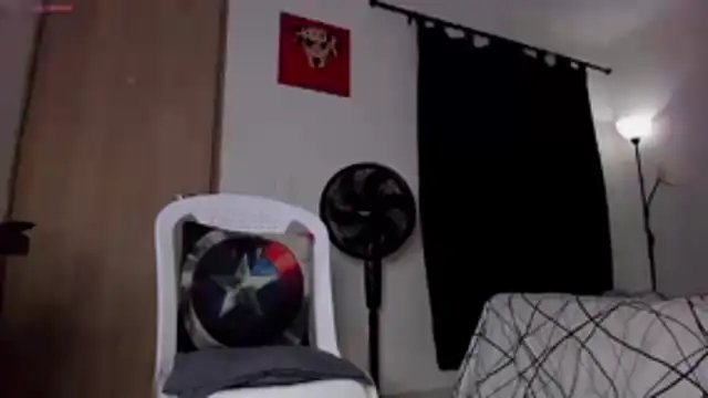 Cloudy_pigDude's Live XXX Chat