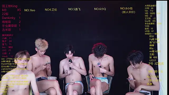 Show modela AAA-winner na web-kameri