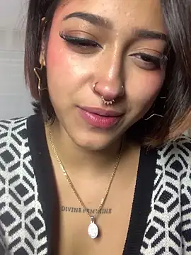 Chat XXX en directo de LilithMonette