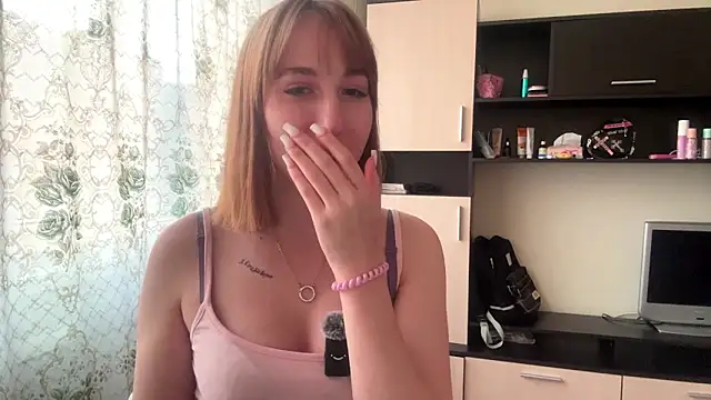 AquilineOrites: онлайн-секс-чат