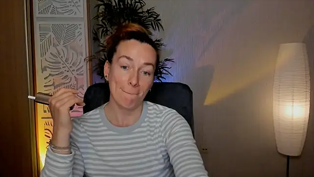 RebeccaMartinezのライブXXXチャット