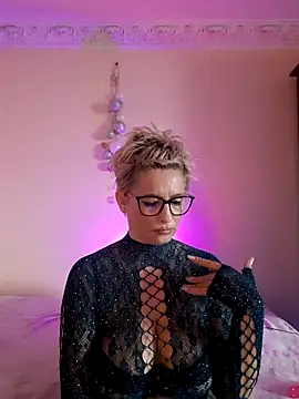 LunaBlaise 即時 XXX 聊天