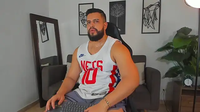 Justin_kingX7 Adlı Modelin Canlı XXX Sohbeti