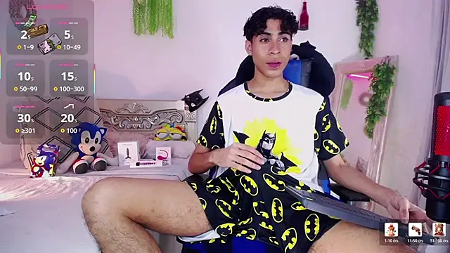 Chat XXX ao vivo de huge_armound