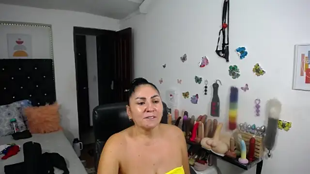 Czat XXX na żywo – mature_bigboobs10