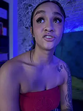 Isabella-Teen's Live XXX Chat