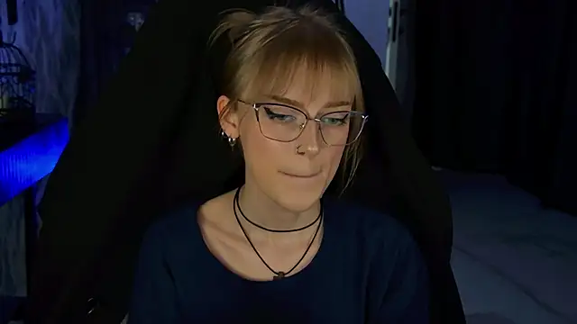 KiraMontoya's Live XXX Chat