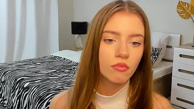 Erica_Kiss: онлайн-секс-чат