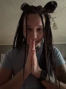 Chat +18 de KishaMur ao vivo