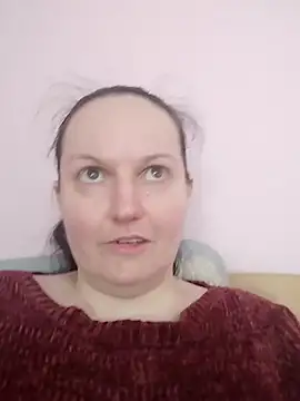 BustyLadyAlma's Live XXX Chat