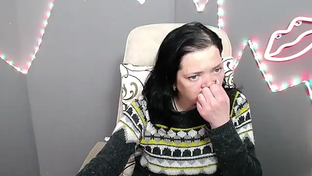 LauraFinn – Naživo XXX chat