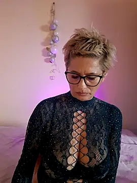 XXX chat uživo modela LunaBlaise