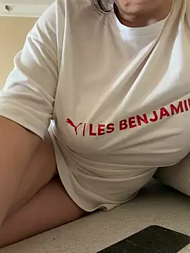 Chat XXX en directo de derya35