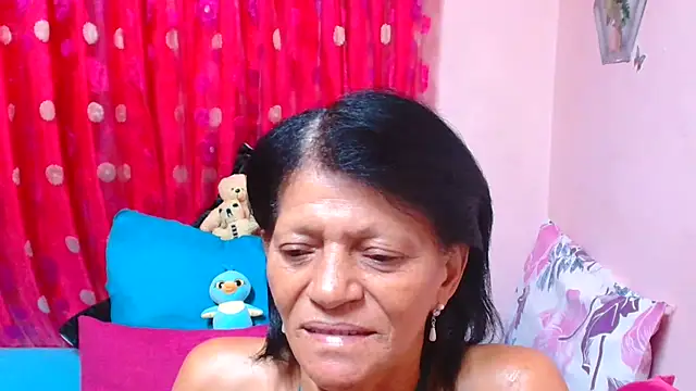 SLUTTYROXY's Live XXX Chat