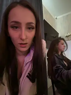 FlexibleDoll_ Adlı Modelin Canlı XXX Sohbeti