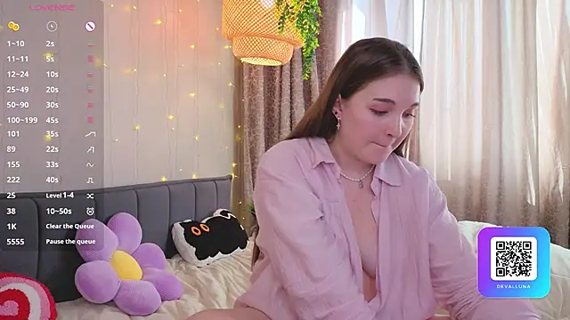 ConstanceHelmsのライブXXXチャット