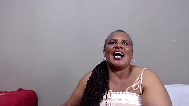 Chat XXX ao vivo de GrandBustyMelon