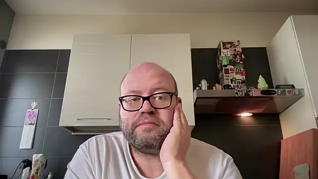 theitalianbear Live XXX-Chat