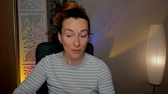 RebeccaMartinezのライブXXXチャット