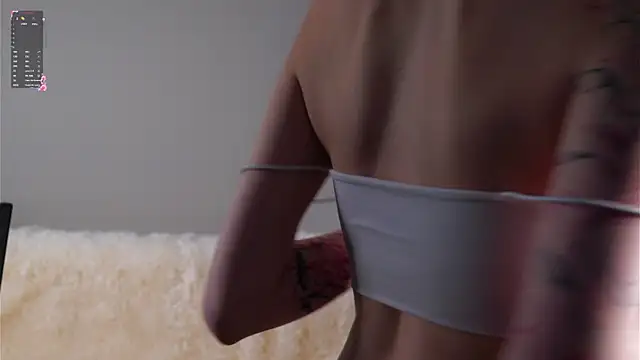 EugeniaEarlのライ ブXXXチャット