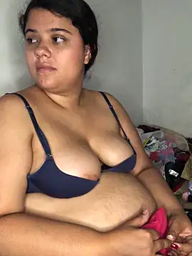 Chatroom XXX en direct de luisahot_9727