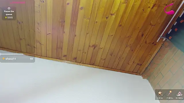 AnihaaのライブXXXチャット