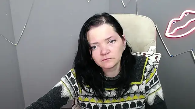 LauraFinn: онлайн-секс-чат