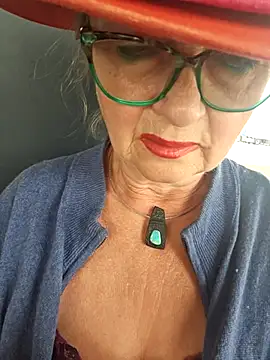 Chatroom XXX en direct de Hot-Muci