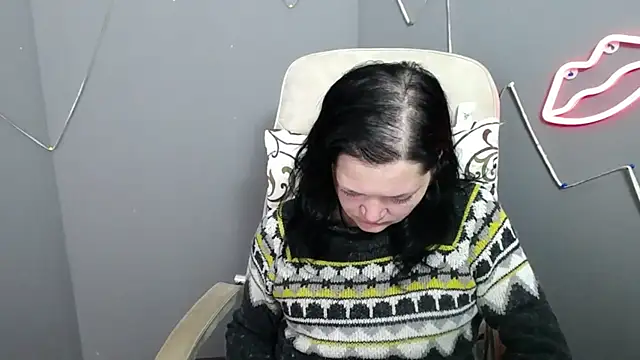 LauraFinn: онлайн-секс-чат