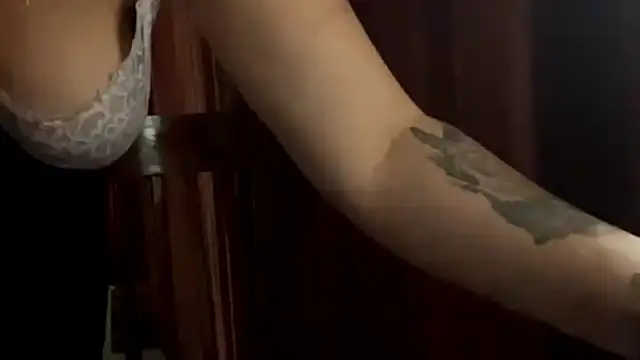 KarrenHewins Webcam Show