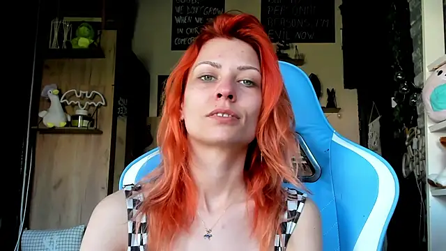 karo123421: απευθείας συνομιλία ΧΧΧ