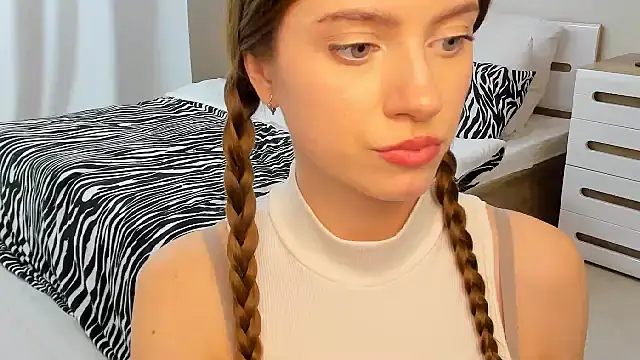 Erica_Kiss Chat XXX in diretta