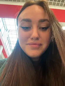 Živý XXX chat KiraSunshine