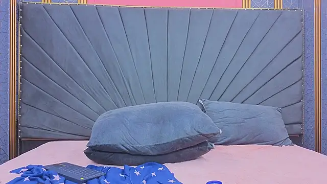 Melody_Horneyn Live XXX chat