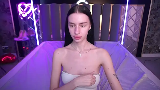XXX chat uživo modela Snow_WhiteeeX